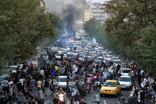 Sicherheitskräfte im Iran gehen mit Gewalt an Elite-Uni vor