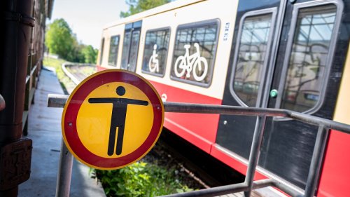 Zwei Menschen sterben beim Surfen auf S-Bahn-Dach