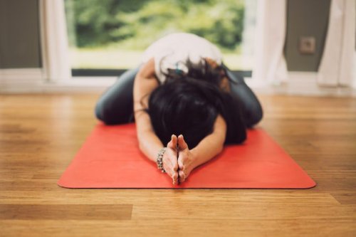 Yoga for the long run: juicy stretches for after that big effort - Canadian Running Magazine