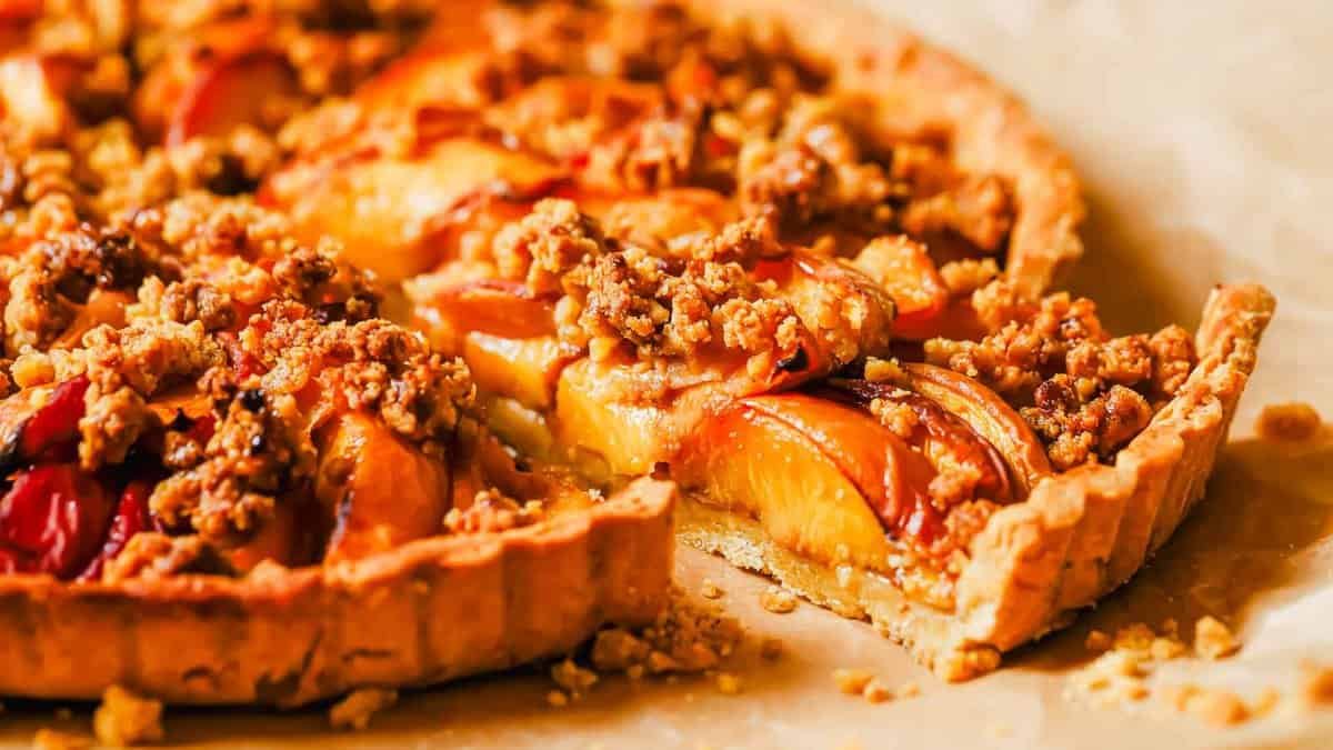 Peach Tart with Streusel Topping - Running to the Kitchen®