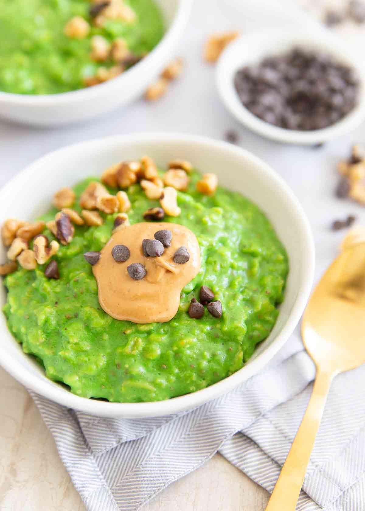 Green Oatmeal - St. Patrick's Day Spinach Oatmeal Recipe