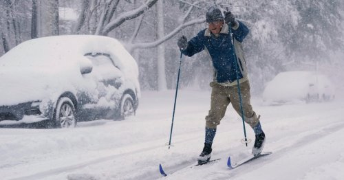 East Coast braces for possible 'bomb cyclone' amid winter storm