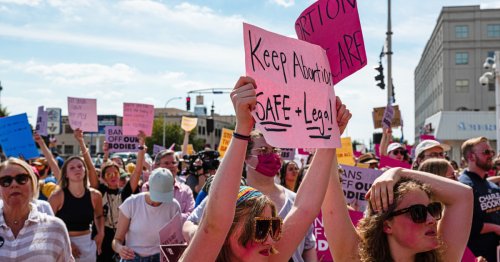 Judge grants restraining order on Kentucky's trigger abortion laws