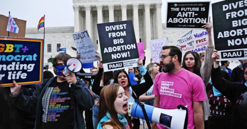 Supreme Court says draft opinion overturning Roe v. Wade is 'authentic'