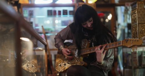 New York Shop Transforms Centuries-Old Wood into Guitars