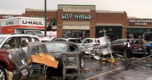 At least 7 dead and dozens injured as tornadoes devastate parts of Midwest and South