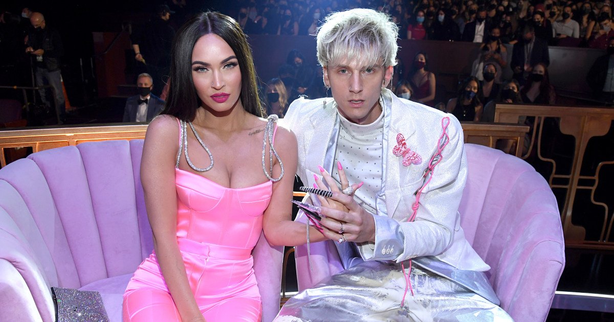Megan Fox’s engagement ring from Machine Gun Kelly has thorns on it and hurts to take off