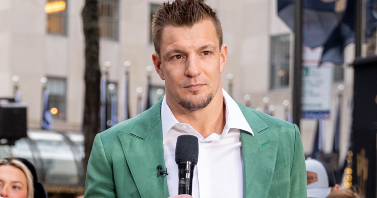 Rob Gronkowski reveals his pick to win the Super Bowl