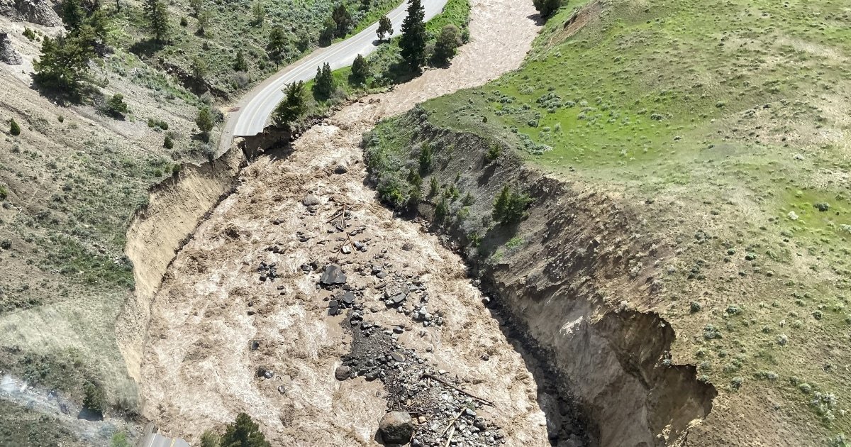 Damaging Yellowstone flooding forces out 10,000 visitors, keeps park closed