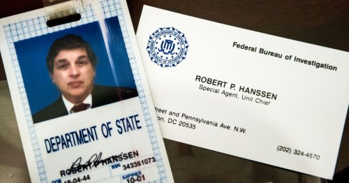 Robert Hanssen, FBI agent who spied for the Russians, dies in supermax prison