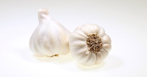 Just 1 garlic clove a day can deliver these impressive health benefits