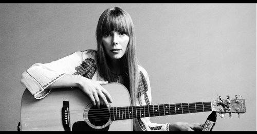 Music icon Joni Mitchell sits down for 1st interview since 2015 brain