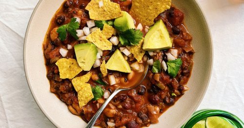 45 chili recipes for cozy winter meals