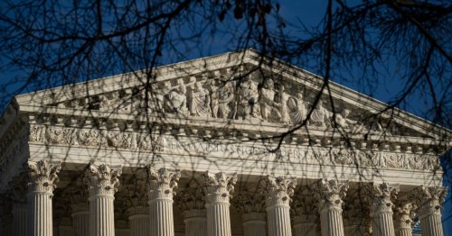 Supreme Court orders Trump administration not to deport Venezuelans under Alien Enemies Act for now