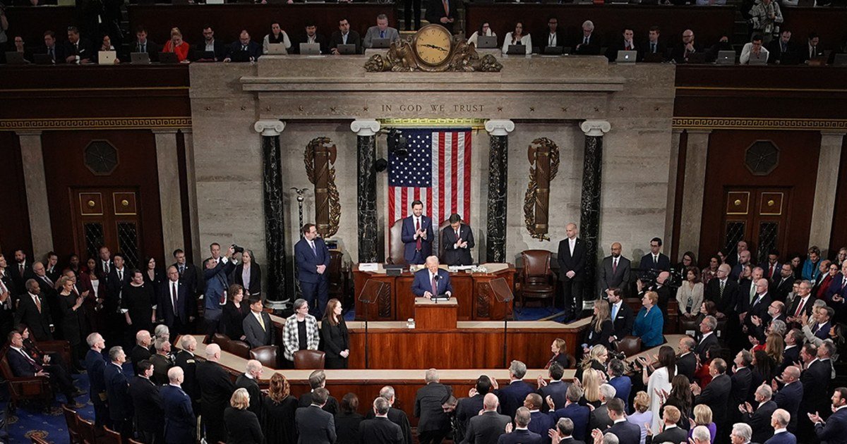 AI, crypto and Trump super PACs stash millions to spend on the midterms