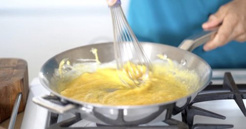 Learn the 'right way' to make scrambled eggs with this French technique