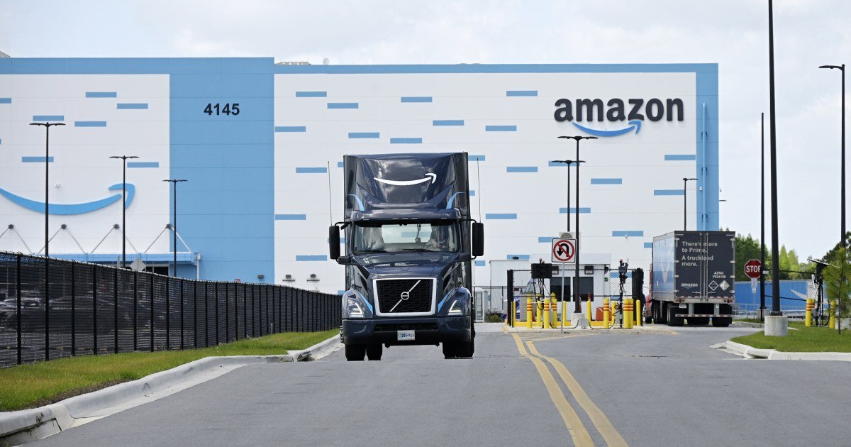 Amazon workers demand end to pollution hitting people of color hardest