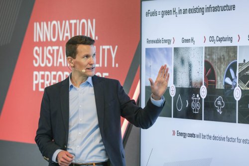 How Porsche Plans to Save The Internal Combustion Engine