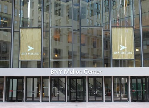 El banco BNY Mellon gana 905 millones de dólares en el primer trimestre