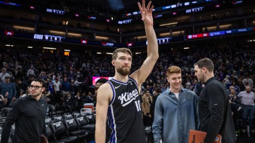 Kings center Domantas Sabonis breaks Kevin Love’s double-double record in win over 76ers