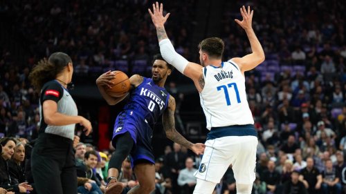 Kings match worst loss of season while Mavericks move up to No. 6 seed in NBA playoff race