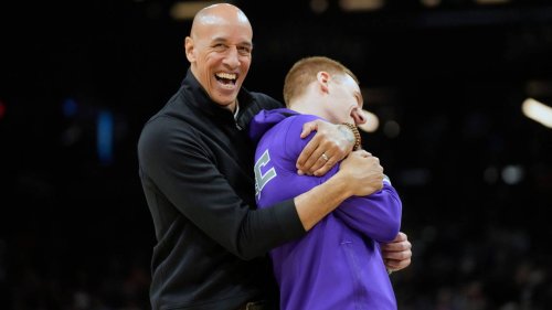 Report: Kings hiring Hornets assistant Jay Triano; keeping Doug Christie on coaching staff