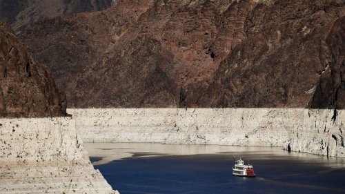 Private plane bound for Las Vegas crashes into Lake Mead, Nevada officials say