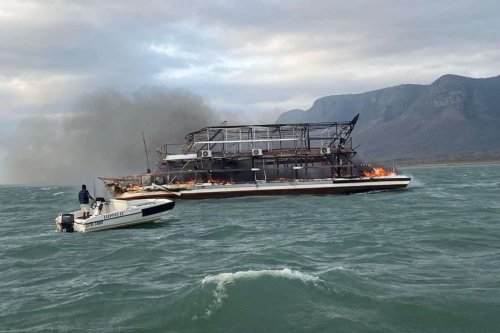 Fire on houseboat claims the lives of two at Jozini Dam