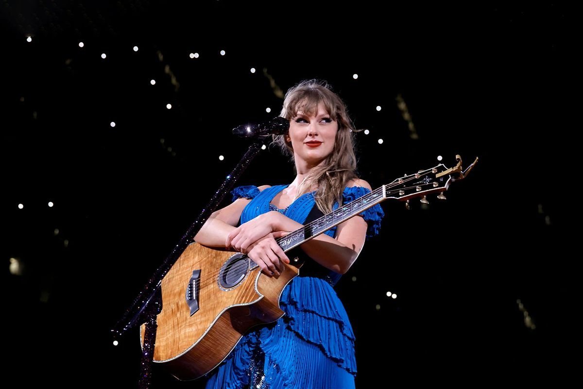 Trump reportedly said he's "more popular" than Taylor Swift, worrying about her endorsing Biden