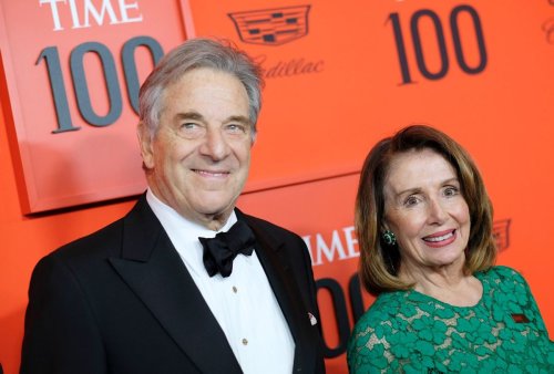 "Pelosi Tracker" shows how to trade stocks like politicians