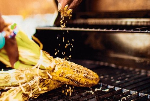 How to grill perfectly juicy, charred corn
