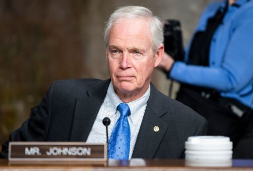 Ron Johnson used taxpayer money to travel between D.C. and his Florida vacation home: report