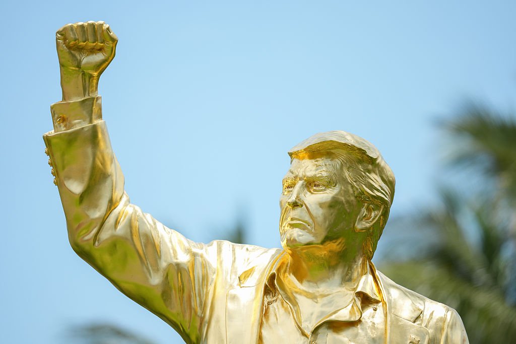 "The Golden Calf": Trump's sculpture artist speaks out