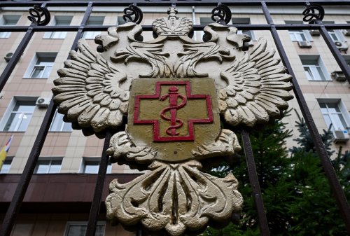 Trump says U.S. is “looking strongly” at alleged Russian plague case