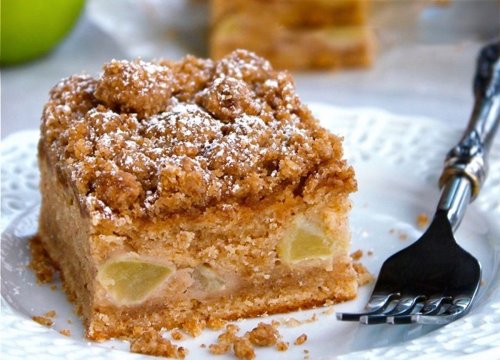This nostalgic apple crumb cake is the ultimate no-fuss dessert to bake at home