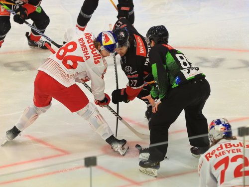 Eishockey: Red Bull Salzburg vs. Pioneers Vorarlberg