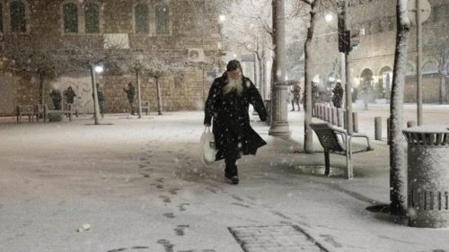 Wintersturm Elpis sorgt für seltenen Schneefall in Jerusalem