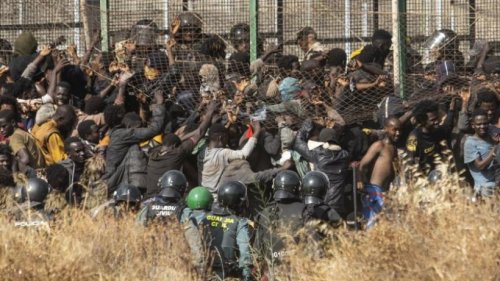 18 Migranten bei Sturm auf spanische Exklave gestorben
