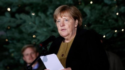 Kabinett schenkt Merkel "Carpe diem"-Bäumchen