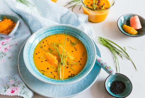 Aromatische Möhren-Orangen Suppe mit 4 Toppings - Sasibella