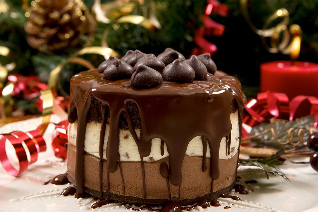 Christmas 3-Chocolate Mousse Cake