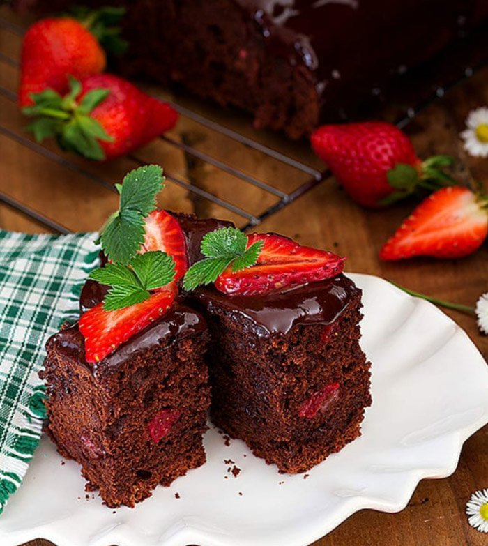 Strawberry Chocolate Olive Oil Cake (READY In Under 30 Minutes)