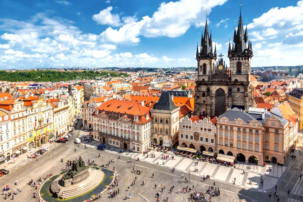 Essential Travel Guide to Prague