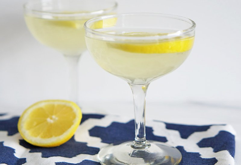 Lemony Bees Knees Cocktail