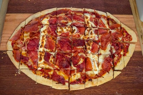 Get Creative With a Super Bowl Pizza