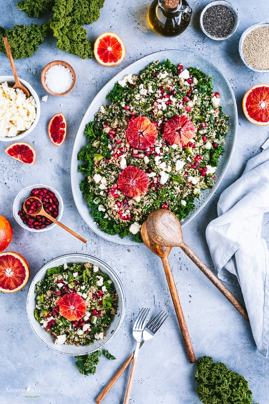 Grünkohl-Quinoa-Salat mit Blutorangen-Chia-Dressing