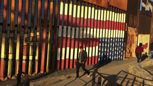 Undocumented migrants: the facts behind the US-Mexico fight