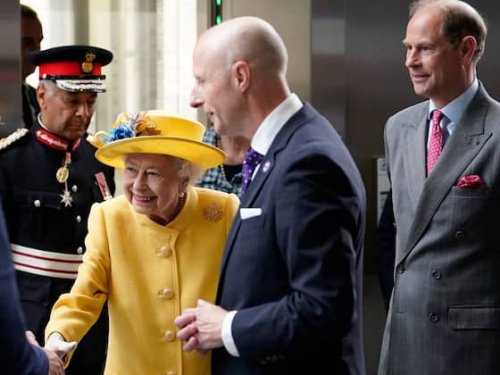 Queen Elizabeth II. begeistert in London mit einem überraschenden Auftritt