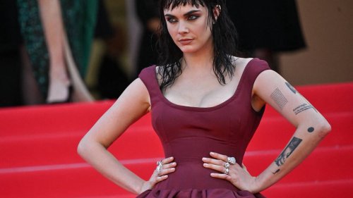 Cannes: Cara Delevingne präsentiert sich in neuem, düsteren Look