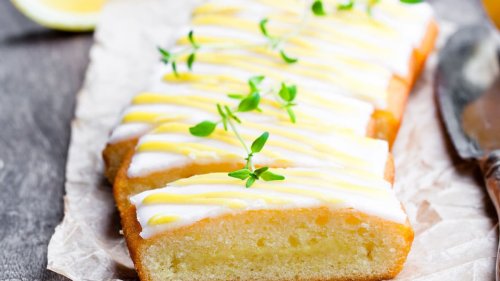 Perfekt an sonnigen Tagen: Frischer Zitronenkuchen mit Thymian